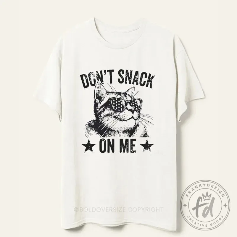 Vintage Don't Snack On Me Cat With Sunglasses Funny Graphic T-Shirt