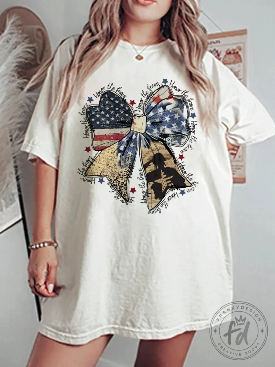 Honor The Brave American Flag Bow Patriotic Graphic T-Shirt
